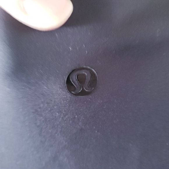 Lululemon Pleat On Long Sleeve Black - 6 - Picture 8 of 14